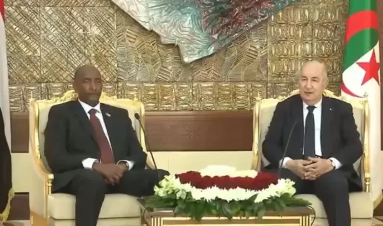 محادثات اخوية بين تبون ورئيس مجلس السيادة السوداني